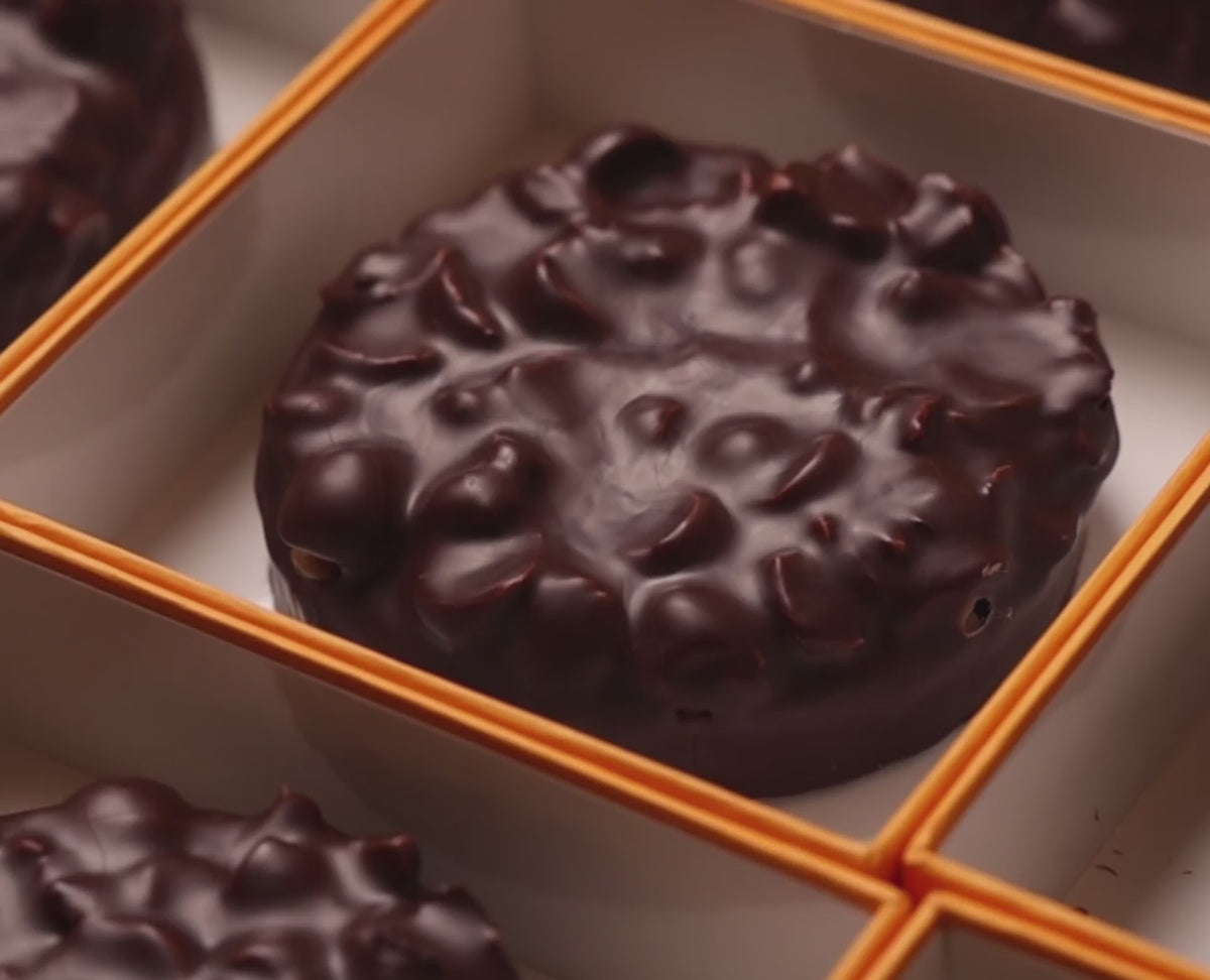 Bouchée de partage rocher caramel noir
